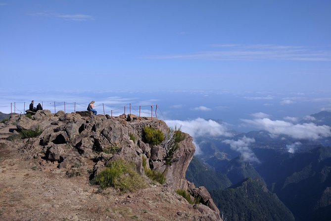 Arieiro Peak and Cristo Rei 4x4 Experience + Dolphins Watching - What’s Included (and What You Need to Handle Yourself)
