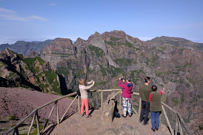 Arieiro Peak and Cristo Rei 4x4 Experience + Dolphins Watching - Pico do Arieiro at 1,818 m: The Morning’s Big Payoff