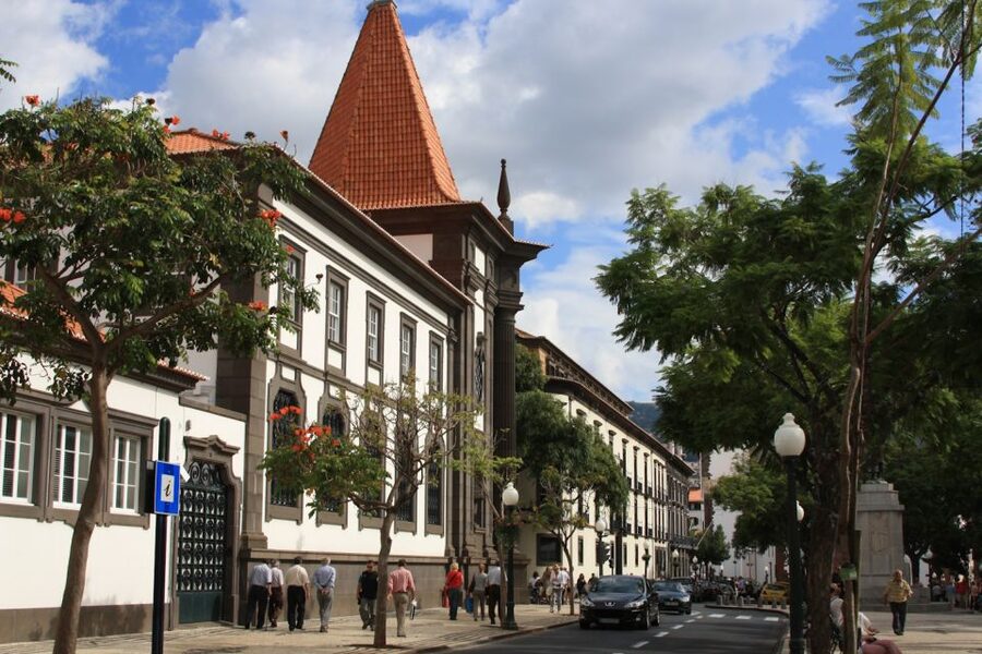 Audio Guide Citywalk Funchal for Cruise Guests - Sao Lourenco Palace, a Park Reset, and a Quick Madeira Wine Stop