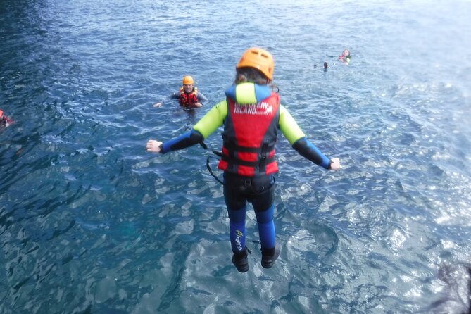 Coasteering Tour - Cliff jumping, swimming, scrambling. - Who this tour fits best, and who should think twice