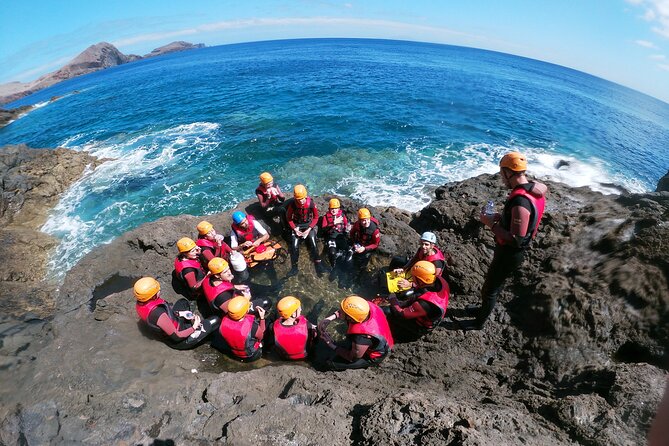 Coasteering Tour - Cliff jumping, swimming, scrambling. - What a 4-hour coasteering tour actually feels like