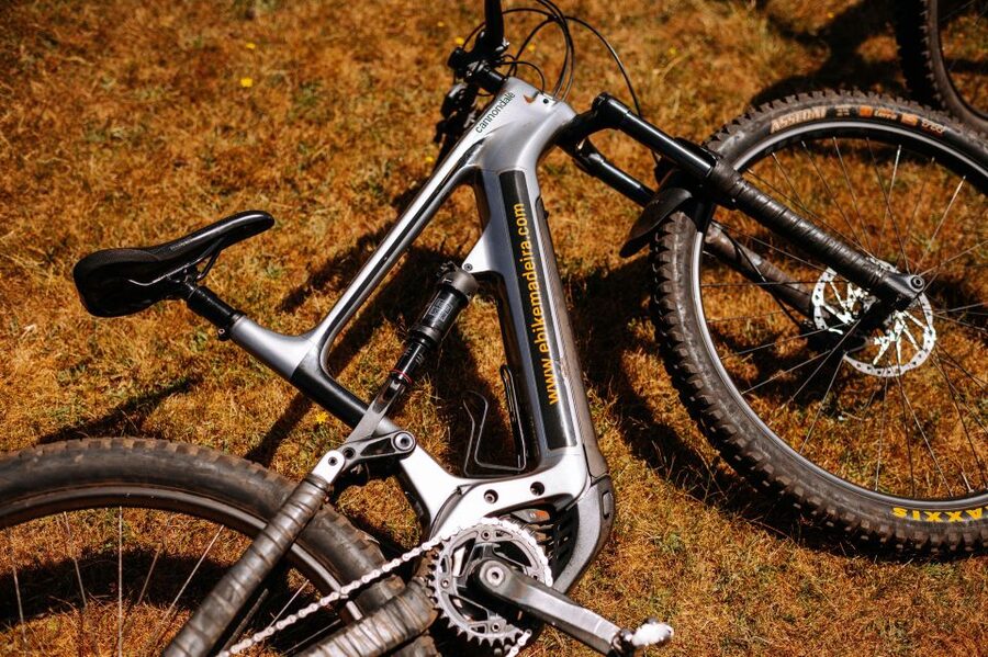 E-Bike Guided Tour - Belle Vue Mountain Biking - Your ride math: 35 to 40 km, 378 m up, and 1,712 m down