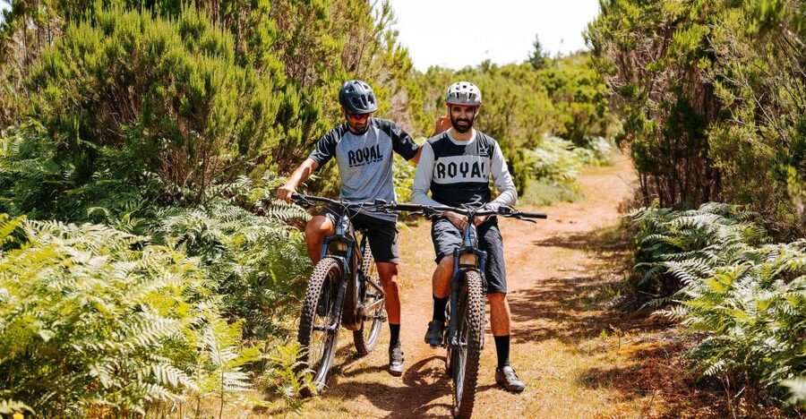 E-Bike Guided Tour - West Side Mountain Biking - Choosing dirt roads or singletrack, with views that keep you honest