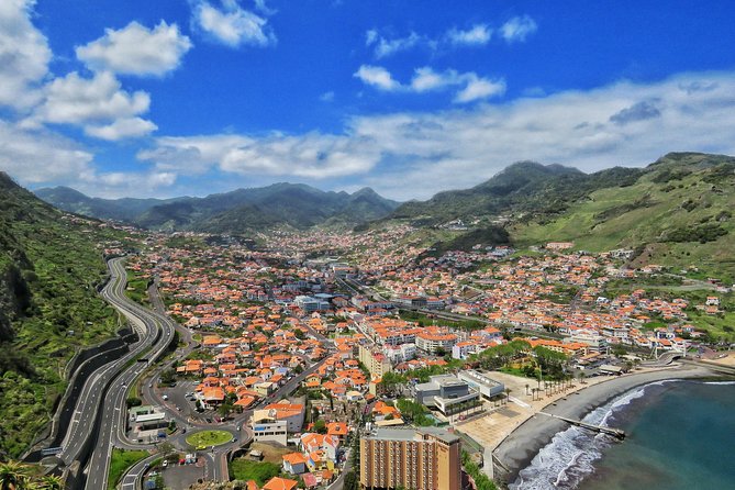 East 4x4 Santana & Peaks - Ribeiro Frio: streams, green paths, and the feel of everyday Madeira