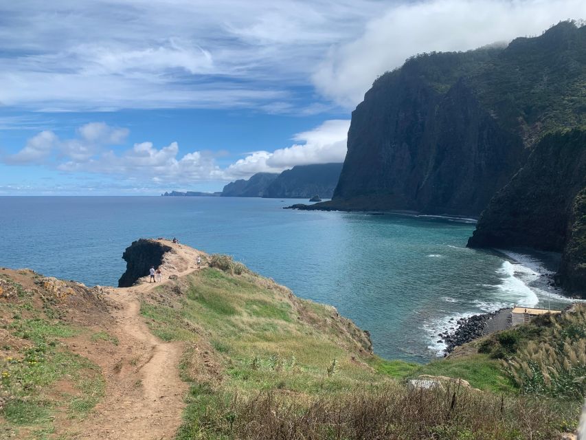 East Tour: Classic jeep tour to East Madeira - Santana - Guindaste glass platform: a short walk for ocean views
