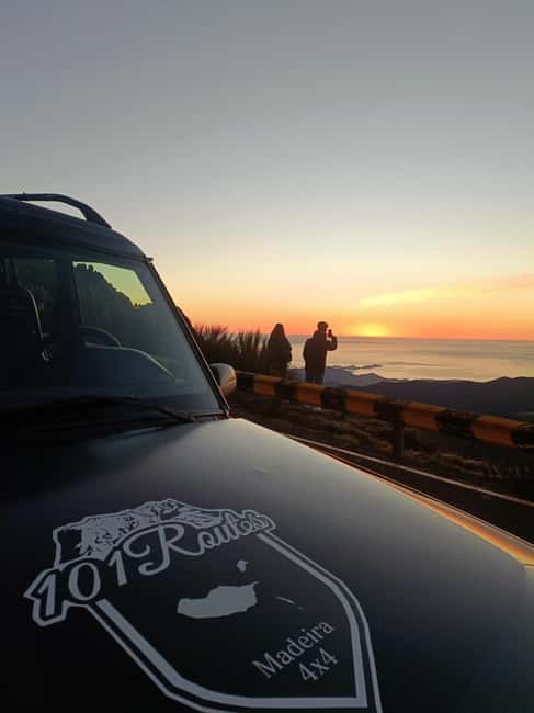 From 0 to 1818 meters to Pico do Arieiro Sunrise - Pico do Arieiro: choosing your sunrise spot above the clouds