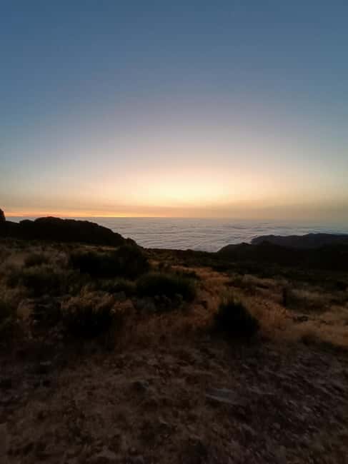 From 0 to 1818 meters to Pico do Arieiro Sunrise - The Levada dos Balcões walk: short effort, strong payoff