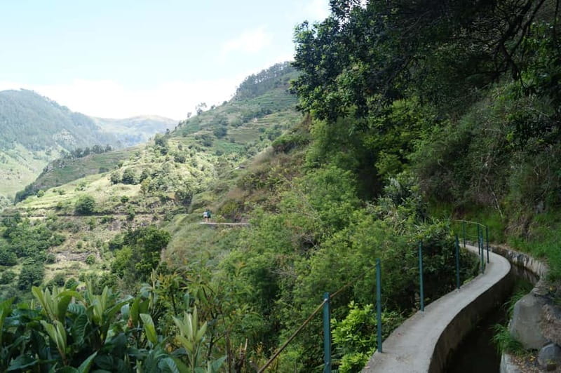 From Funchal: Levada Nova Hiking Tour with stopover at beach - How the hike is guided: explanation first, then self-guided walking