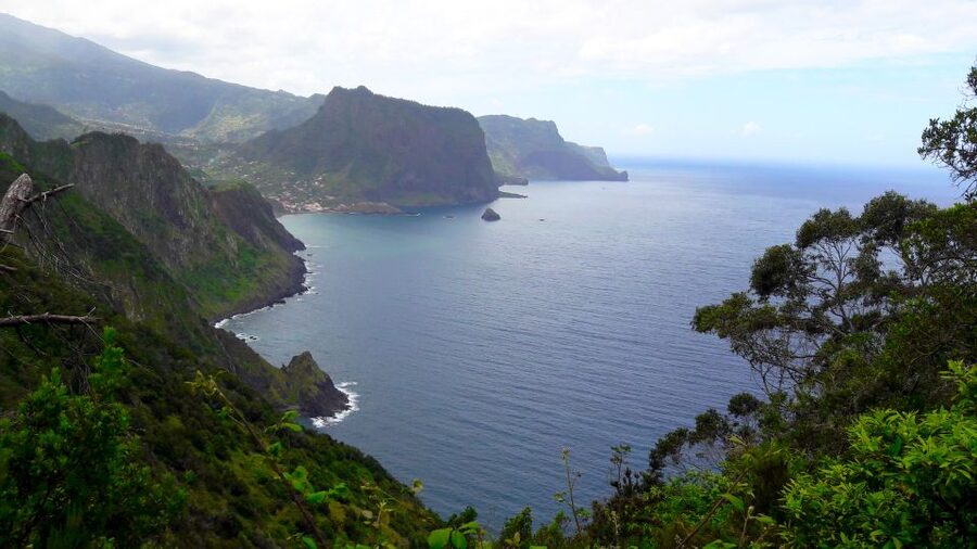 From Funchal: Machico to Porto da Cruz Larano Cliff Hike - Why the Larano cliff route is a standout Madeira hike for a full day