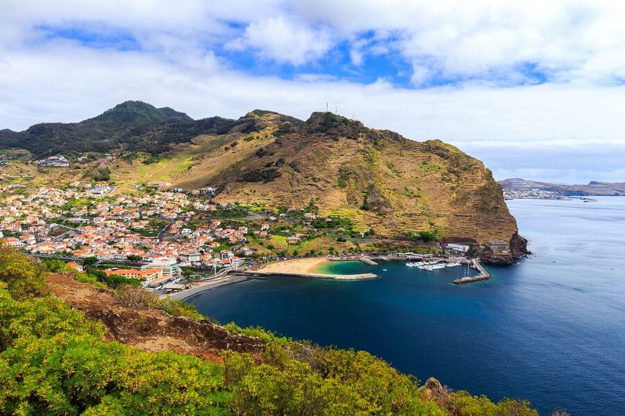 From Funchal: North Coast Day Trip - Guides, Language, and the Stop-Making Skill