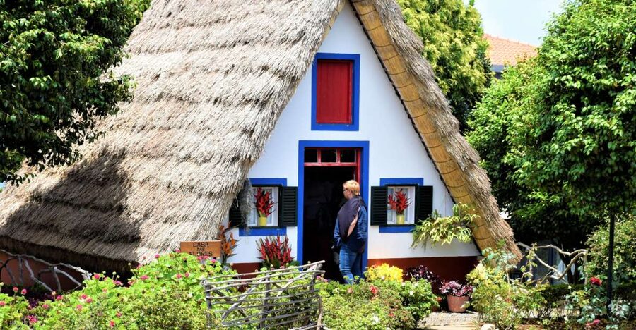 From Funchal: Santana and Pico do Areeiro East Island Tour - Santana: Colorful Houses, Optional Lunch, and Real Village Time