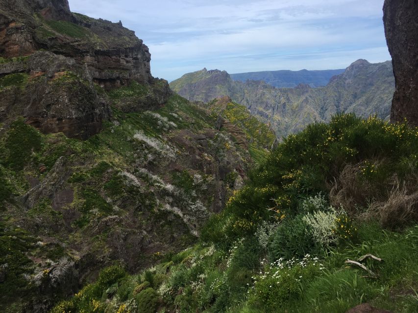 From Funchal: Santana and Pico do Areeiro East Island Tour - Pico do Areeiro: Madeira’s Third-Highest Peak and the Photo Timing Problem