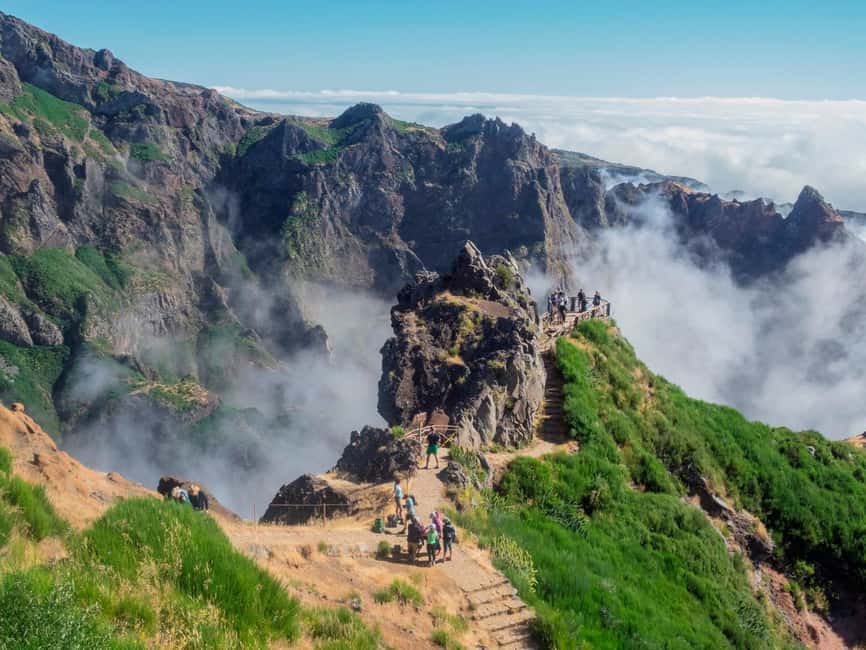 From Funchal: Transfer to Pico do Arieiro & Pico Ruivo Trail - The Pico do Arieiro start: self-guided but not clueless