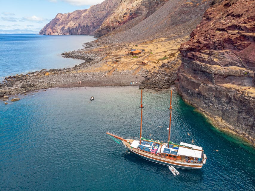 From Funchal: Wooden Boat Excursion to Desertas Island - Meeting Point at Av. do Mar 9000, Pier 8, and Boarding Basics