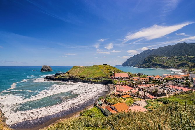 Full Day East Madeira - Pico do Ariero, Ribeiro Frio, Santana - Entering East Madeira from Funchal, without the stress