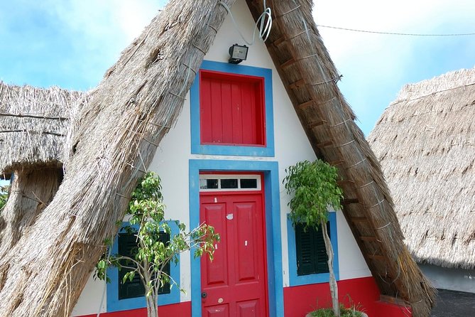 Full Day East Madeira - Pico do Ariero, Ribeiro Frio, Santana - Camacha wickerwork: small village craft, big photo energy