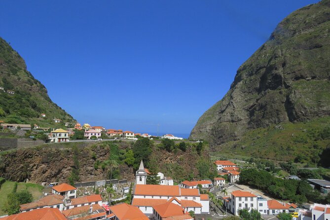 Full Day Tour in 4x4 Jeep to Porto Moniz and Fanal - Porto Moniz: natural pools, crowds, and when to pay the small fee