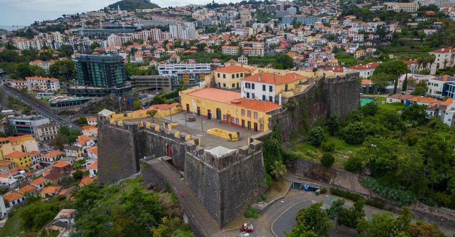 Funchal : 1 hour City Tour by Tuk-Tuk - How the route is paced: what you get between quick stops