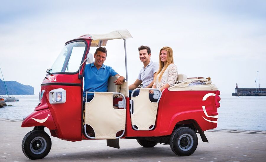 Funchal: Best Viewpoints Guided Tuk Tuk Tour - Where the tour starts: hotel reception pickup in Funchal