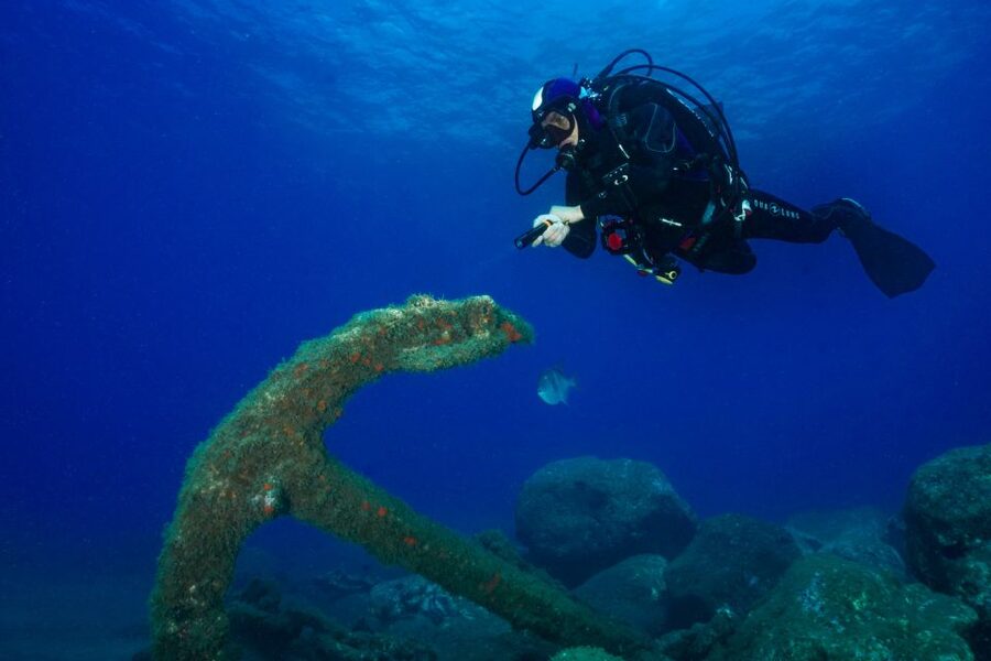 Funchal: Certified Scuba Diving, Guided Tour - Where you start in Funchal, inside the Carlton Hotel