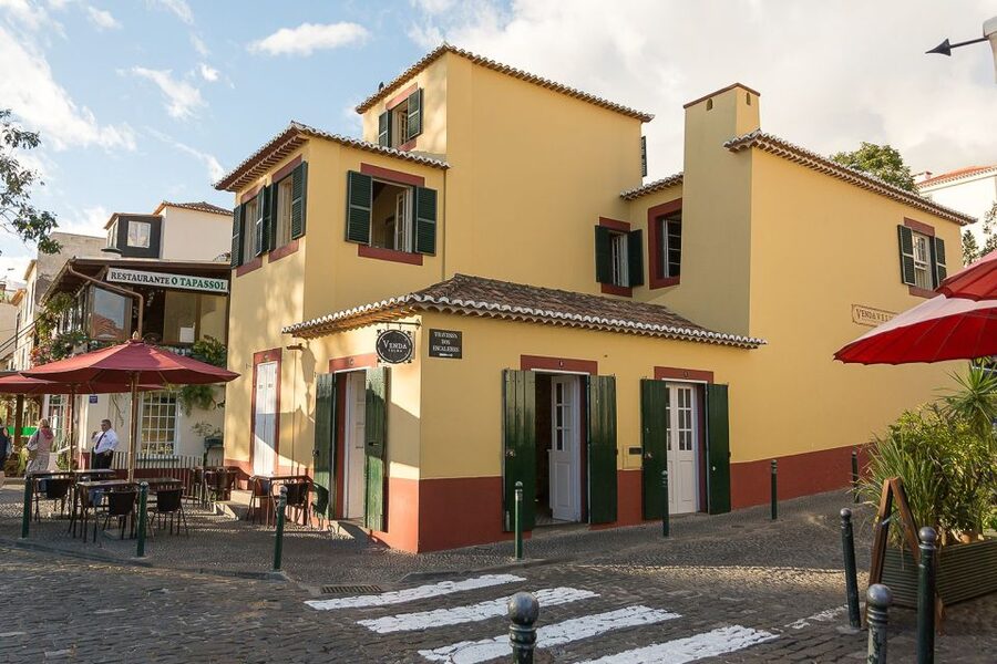 Funchal: Old Town Walking Tour - The 19th-century sweet factory and why sugar is more than a souvenir