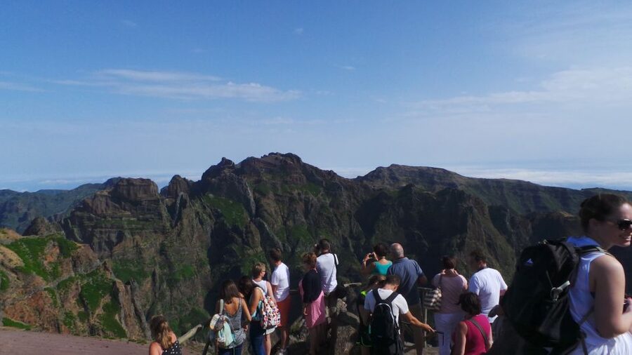 Funchal: Pico Arieiro, Cristo Rei and Dolphins Watching - Pico do Arieiro: 1,818 m views that feel like a different planet