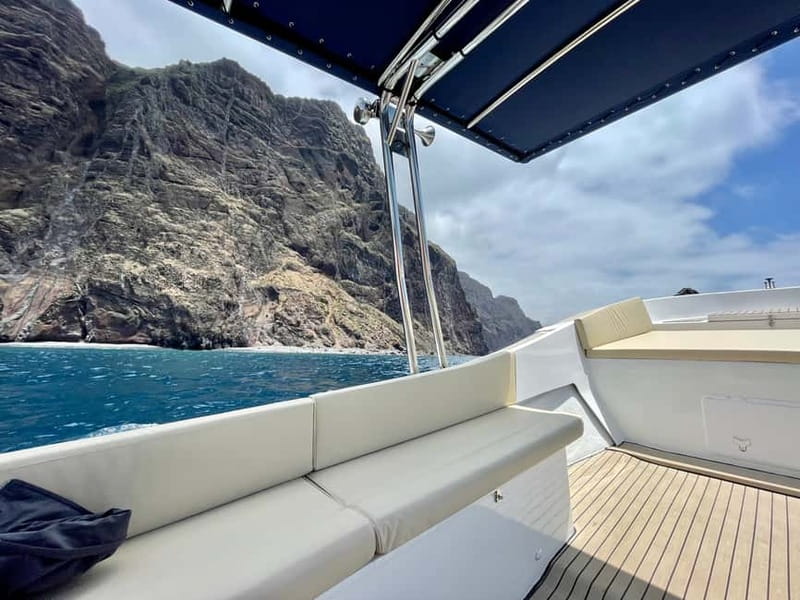 Funchal: Private Boat Tour w/Snorkel & Paddleboard - Paddleboarding on Madeira: included board, real balance time