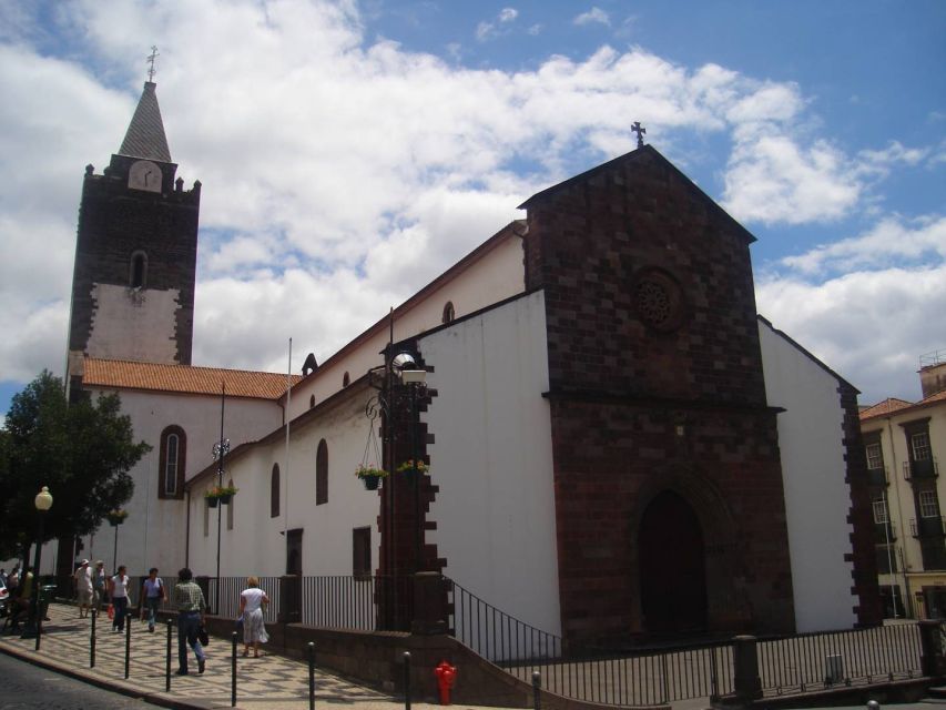 Funchal: Private Guided Walking Tour - The medieval heart and the sugar-age backbone of Funchal