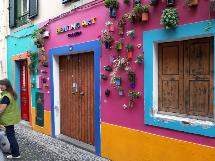 Funchal: Private Guided Walking Tour - Price and value: what you get for $176 per group up to 2