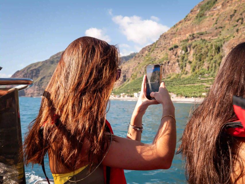 Funchal: Speedboat SEE THE ISLAND AND LIFE AT SEA - Key highlights worth your attention