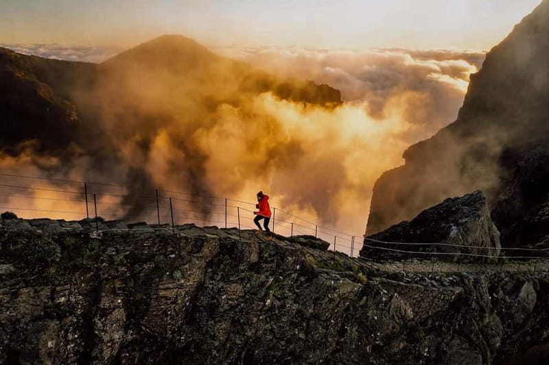 Funchal: Sunrise Pico do Arieiro & Ruivo/Larano HikeTransfer - The point of this trip: sunrise plus two chances at big views