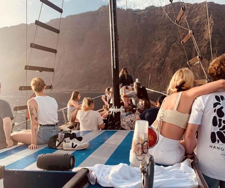 Funchal: Sunset Tour on Traditional Madeiran Boat w/ Drinks - Drinks and music onboard: the relaxed party without the chaos