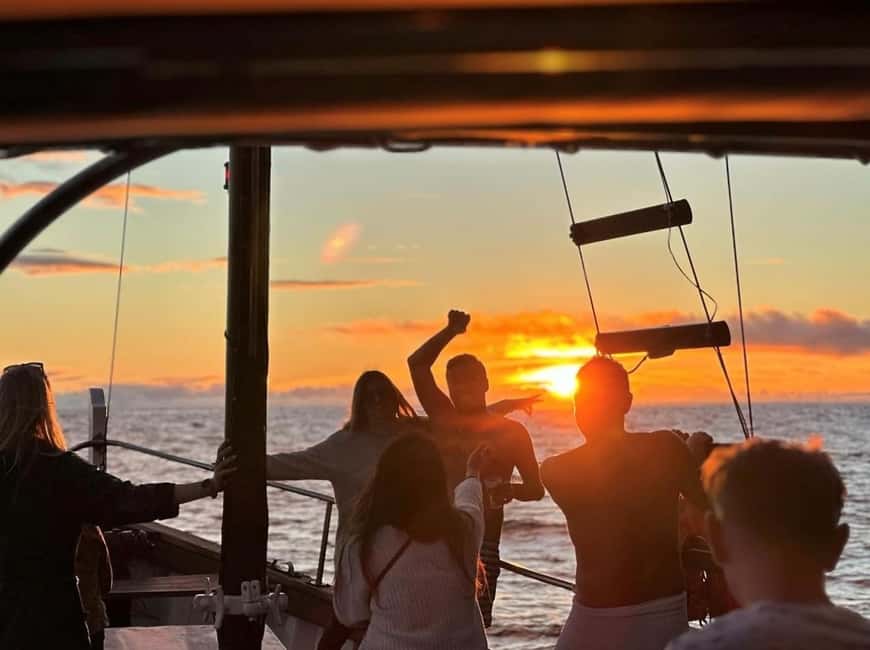 Funchal: Sunset Tour on Traditional Madeiran Boat w/ Drinks - What makes this tour good value at about $56 per person