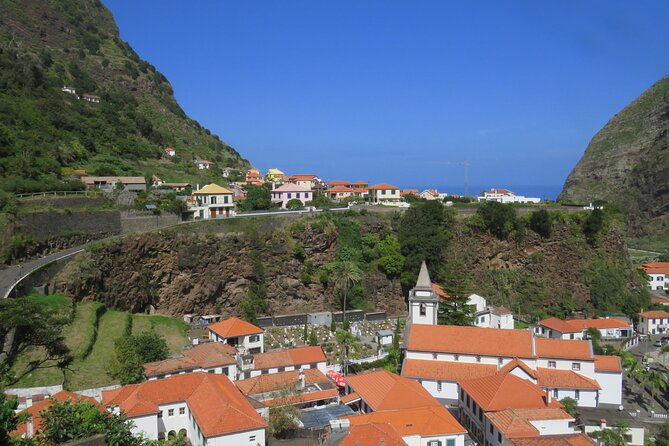 Half day jeep Wine tour and tasting, & sea cliff adventure - The 3 to 4 Hours: What the Day Feels Like in Real Time