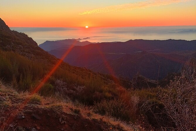 Half day Tour From 0 To 1818 Meters To Pico Do Arieiro Sunrise - Key highlights worth getting up for