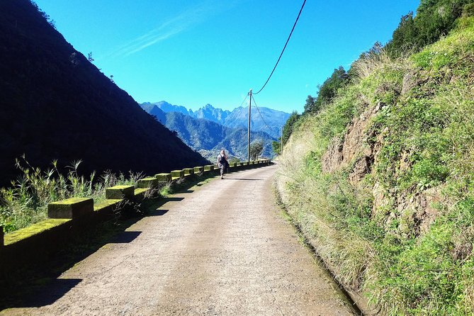 Hike Larano, Boca do Risco Porto da Cruz Levada in a small group - Engenhos do Norte: the short rum stop that adds a local payoff