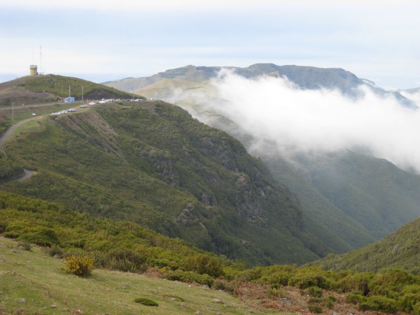 Levada do Alecrim (Madeira Lakes) Full-day walk - Entering the levadas: flats first, then the uphill reality