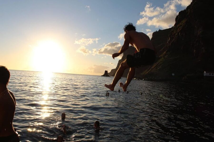 Madeeira: Sunset dinner cruise - Calhau da Lapa Water Stop: Swim, Snorkel, and Eat Where the Ocean Is