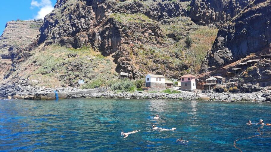 Madeira: Boat Trip with Lunch, Drinks, and Hotel Transfer - Timing, sea conditions, and what to bring for comfort