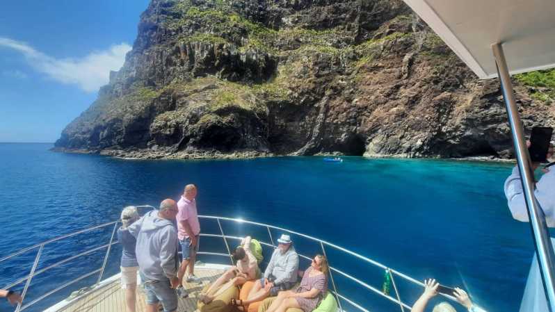 Madeira: Boat Trip with Lunch, Drinks, and Hotel Transfer - Hotel transfer to the marina, done the easy way