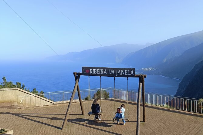 Madeira: Experiência 4WD Skywalk para Seixal Porto Moniz, Fanal - Seixal and its black sand cove where sea water appears