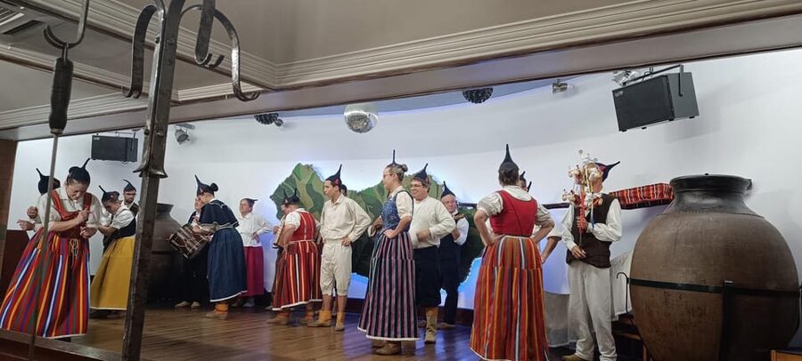 Madeira: Folk Dancing Show and Traditional Local Dinner - Your 3-hour dinner game plan: what you eat, when you get it, and why it works