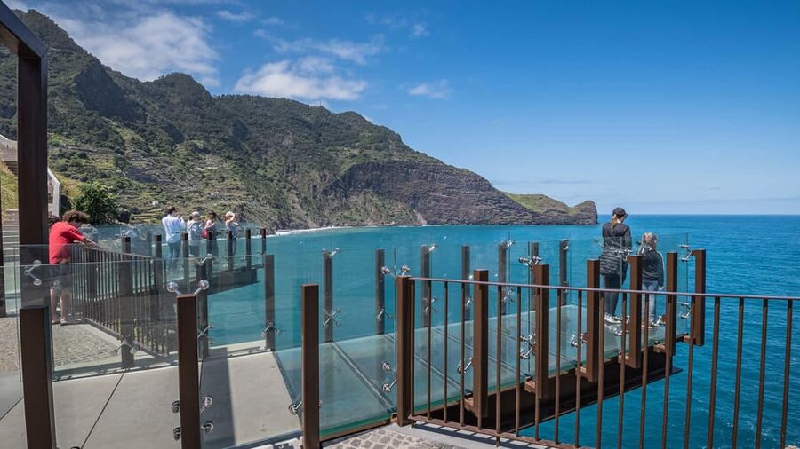 Madeira Funchal:East Tour Pico Arieiro & Santana&Laurissilva - Santana, triangular thatched houses and a slower village pace