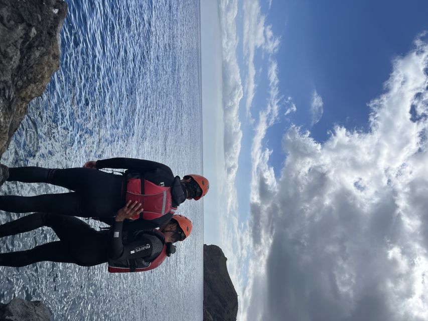 Madeira: Garajau Coastal Hike and Cliff Jumping - Hot-Water Showers and Private Changing Rooms: The End You’ll Appreciate