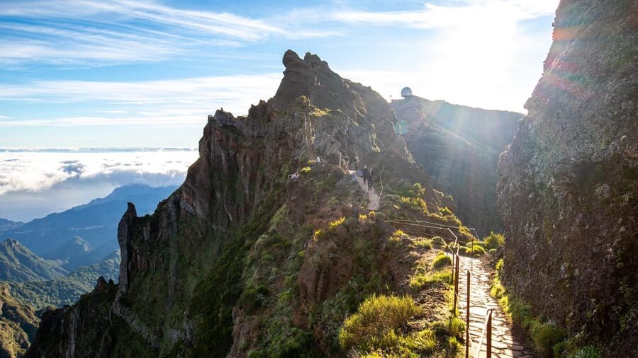 Madeira: Heavenly Sunset Pico do Arieiro with Snacks & Wine - Weather and safety: the part that decides whether you love it or not