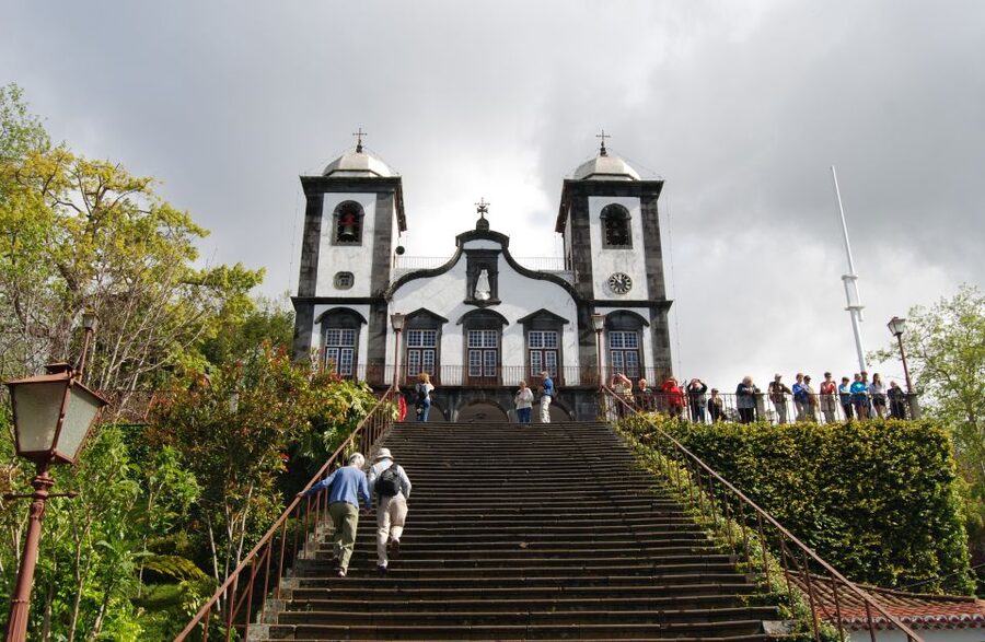 Madeira: Monte Sightseeing Tour & Toboggan Sled Ride - Getting Your Bearings in Monte, Madeira, in About 3 Hours