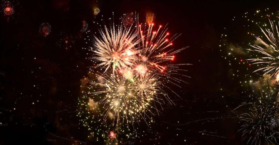 Madeira: New Years Eve Fireworks Catamaran Cruise - Madeira New Year Fireworks by Catamaran, a Quick Take