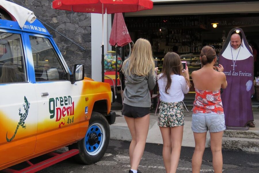 Madeira : Nun's Valleys and Pico Areeiro 4X4 Tour - Guides and group size: the difference between good and great