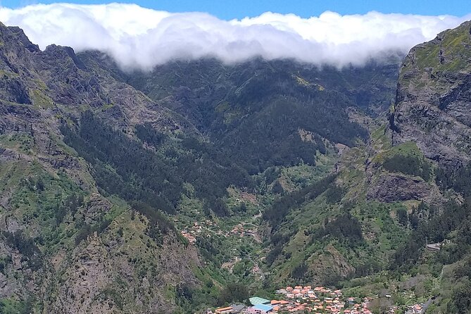 Madeira Pack 1 - Santana + Porto Moniz+ Curral das Freiras - Key things you will notice on Madeira Pack 1