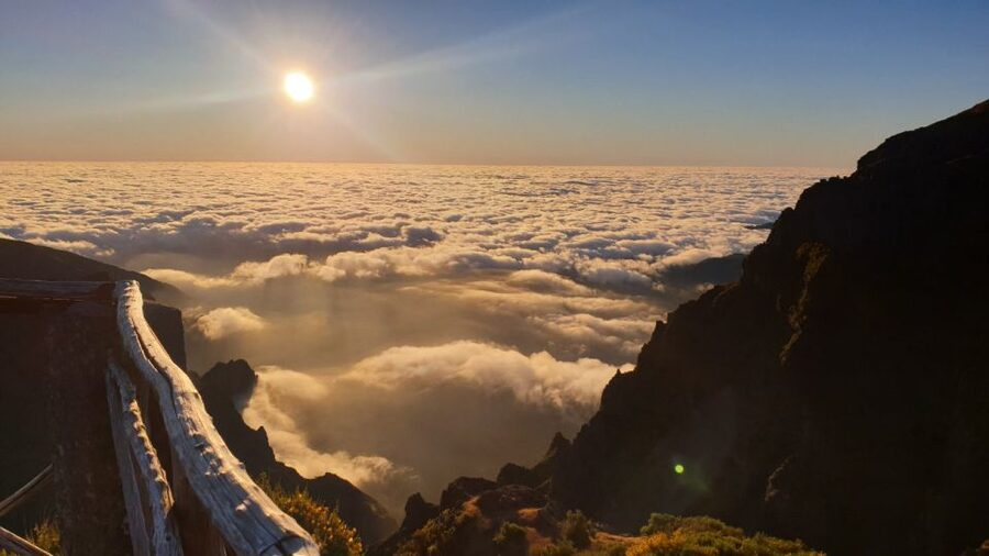 Madeira: Pico do Areeiro Sunrise Tour - Pickup to coffee: the drive is part of the experience